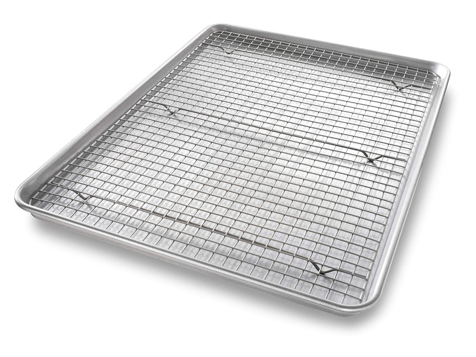 USA Pan 1607CR extra large sheet pan showing wide baking surface for cookies and roasts.
