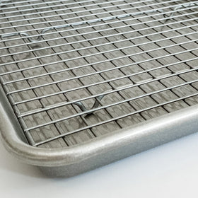 USA Pan 1607CR nonstick coating close-up emphasizing easy release.