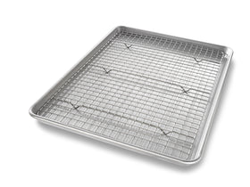 USA Pan half-sheet pan outer view, sturdy nonstick bakeware for even baking.