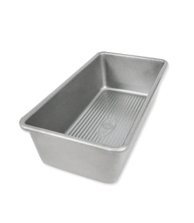 USA Pan large nonstick bread loaf pan enables easy release and quick cleanup
