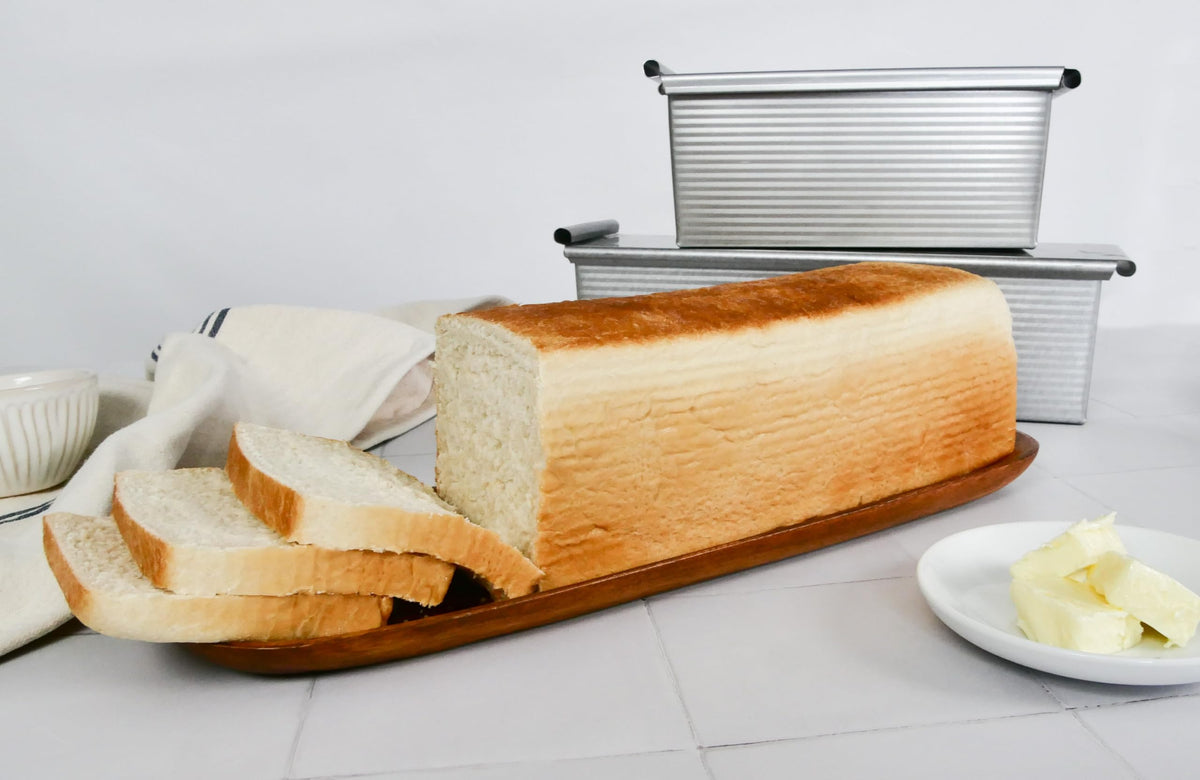 USA Pan large Pullman pan durability for long-lasting bakeware.