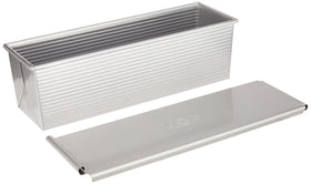 Pan and cover ready for home bread baking with easy release and even heat