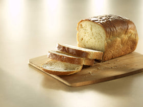 USA Pan ridged interior promotes air circulation for even browning.