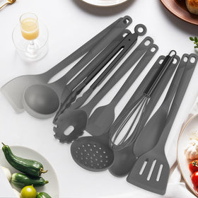USECANO kitchen tong with stainless core ensures durable flipping.