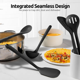 U-Taste set ideal for stir-frying, serving, and mixing with precision
