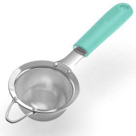 U-Taste Aqua Sky fine mesh strainer close‑up showing silicone handle for precise sifting