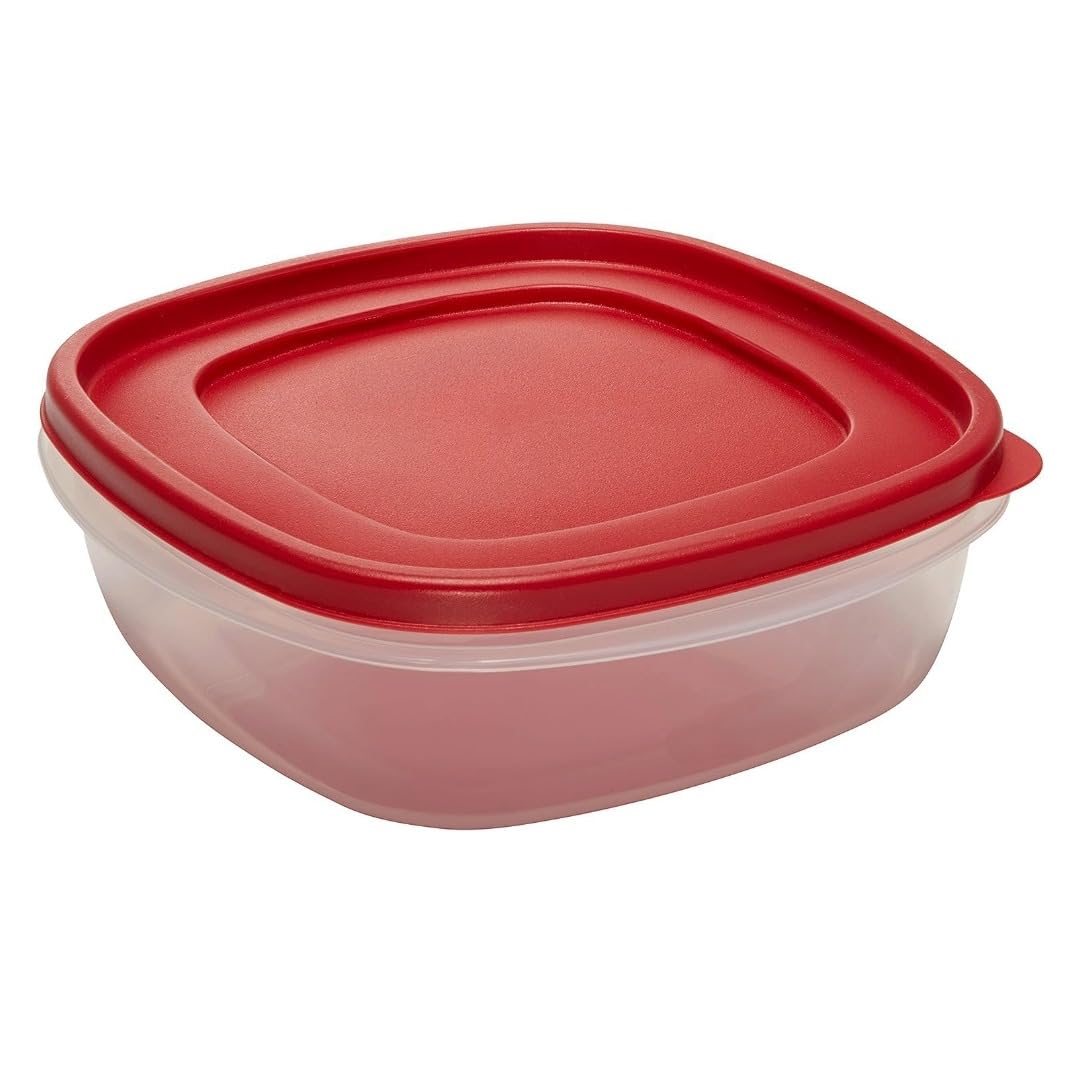 Utensilux Rubbermaid stackable containers save kitchen space while keeping contents visible.