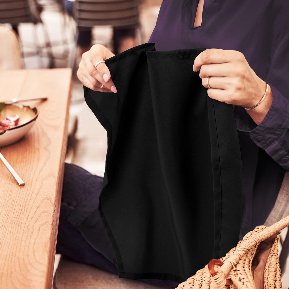 Utopia Home 24-pack napkins resist wrinkling after washing.