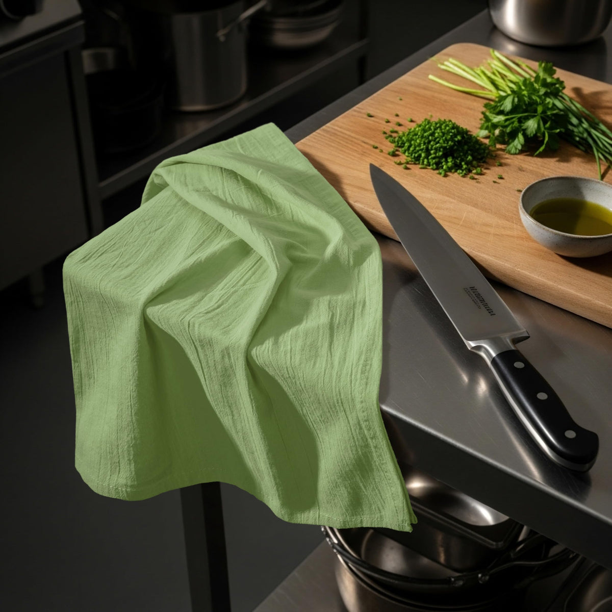 Utopia Kitchen towels machine washable with minimal lint and durable performance