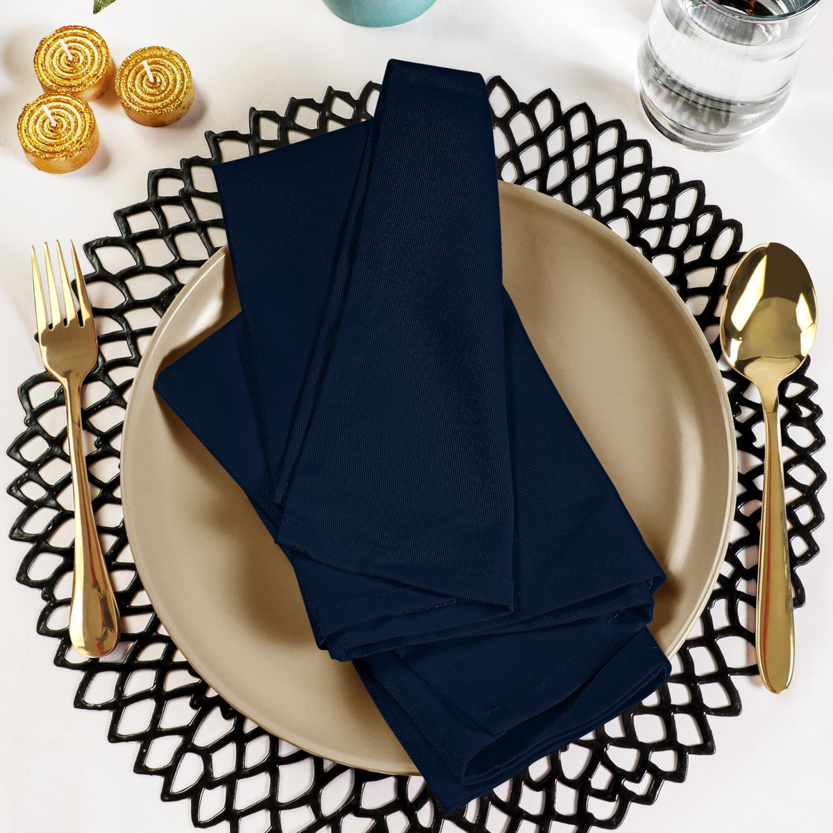 Navy blue shade maintains color tone after multiple washes