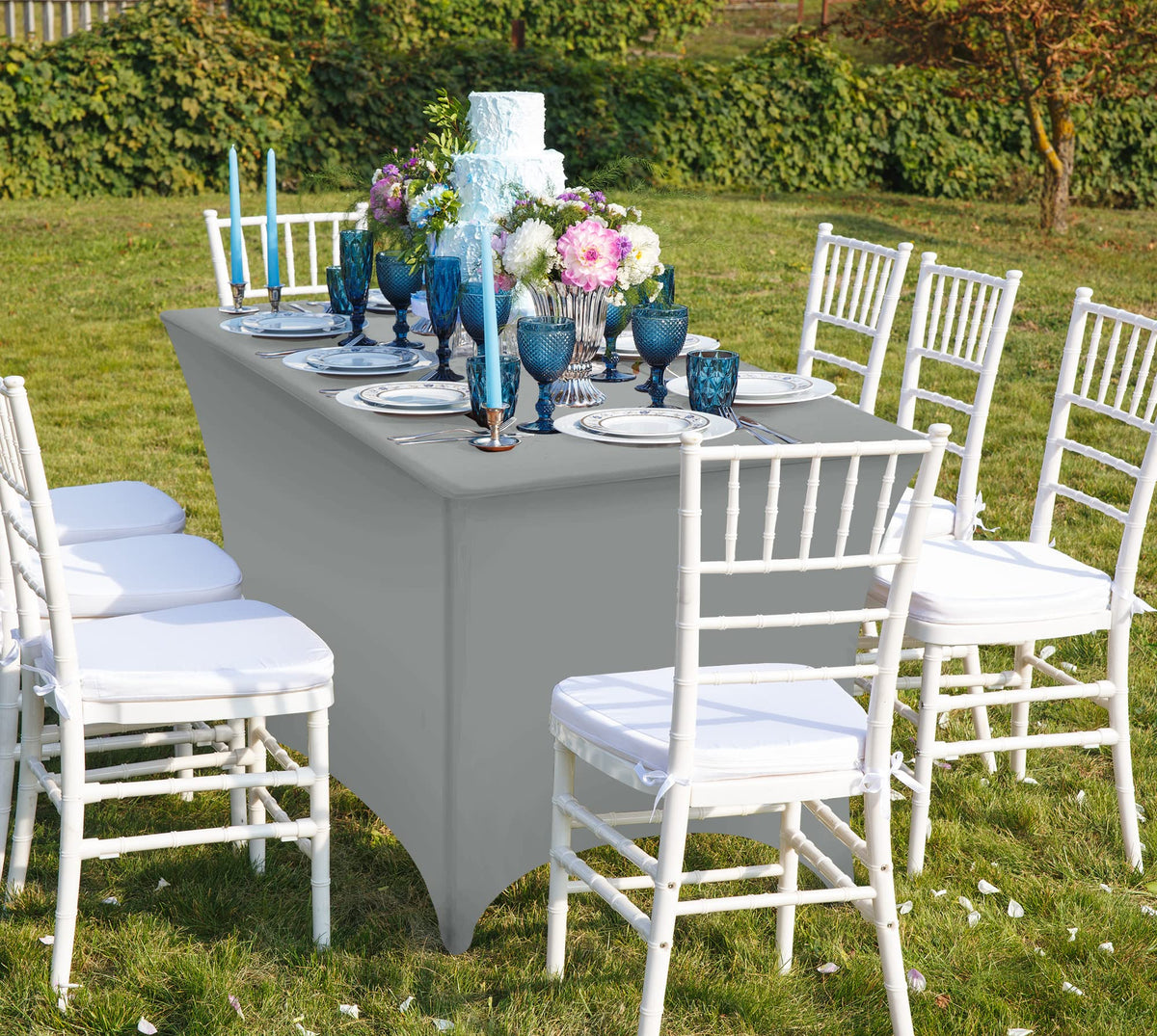Two-way stretch fabric delivers a snug, professional presentation.