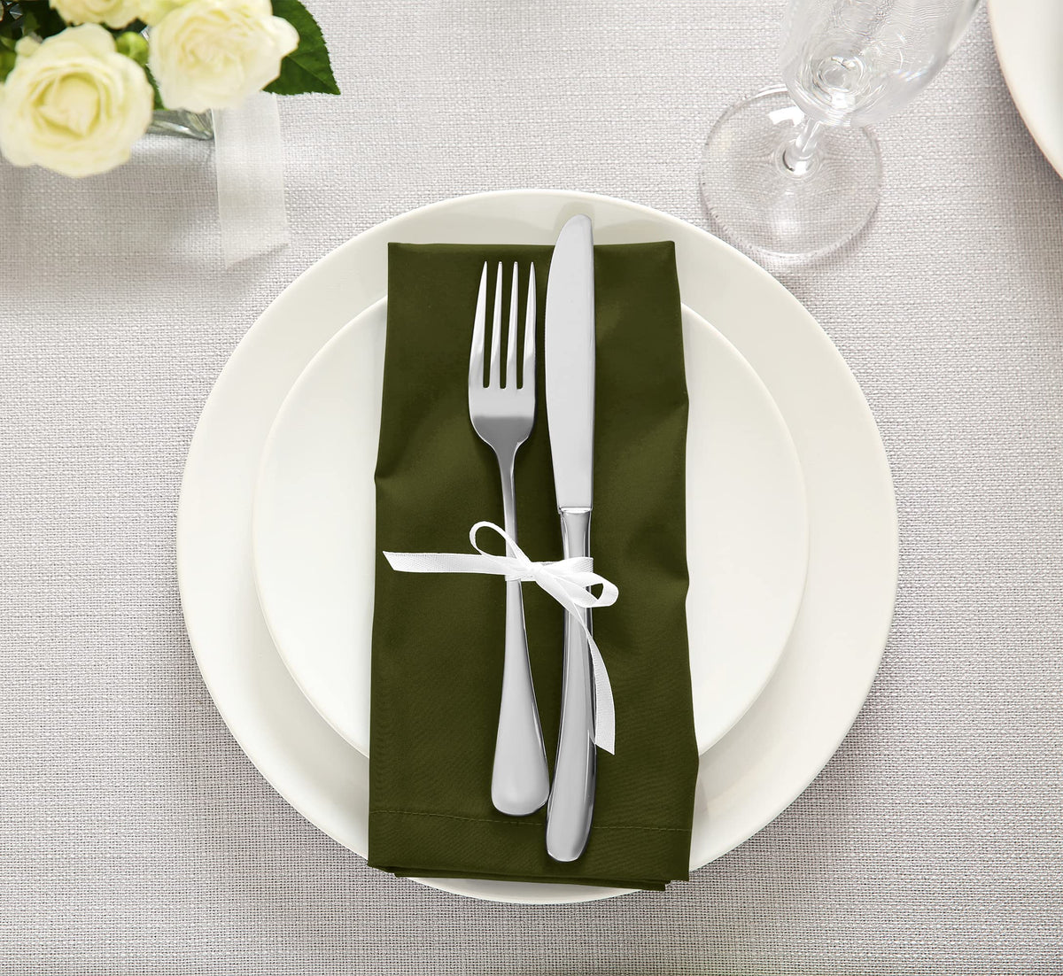 Utopia Kitchen wedding-reception napkins enhance banquet table presentation