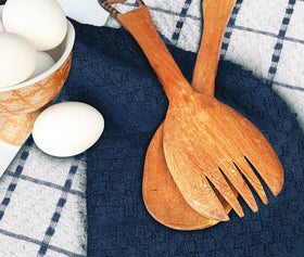 Utopia Towels absorbent towels for quick dish drying and surface cleanup.