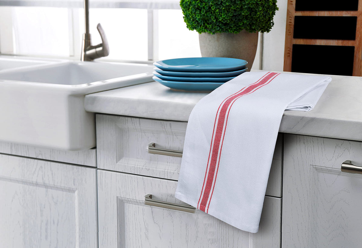 Utopia Towels lint-free dish towels leave fewer fibers on cookware and surfaces.