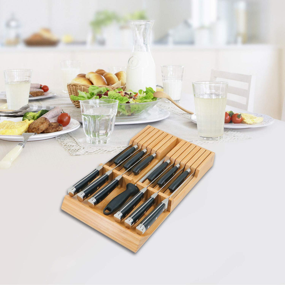 Utoplike drawer-organizer ensures easy retrieval without tipping during use.