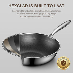 Uven Traoqq wok glass lid with steam visible, monitor cooking without heat loss.