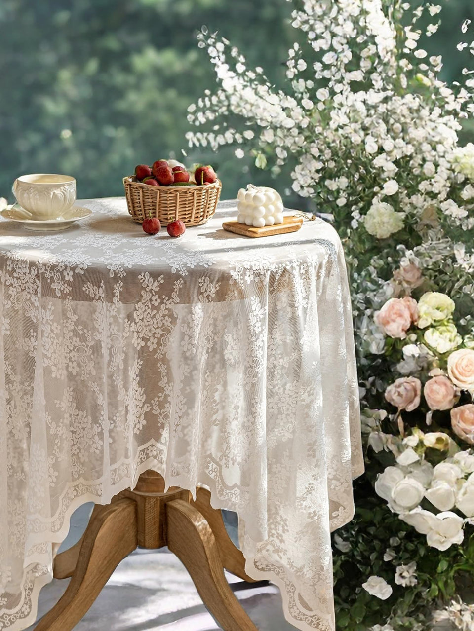 UWWGKK lace tablecloth round floral embroidery enhances romantic table decor.