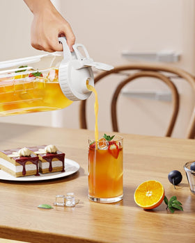 VA1KENE dishwasher-safe glass pitcher for easy cleaning after use
