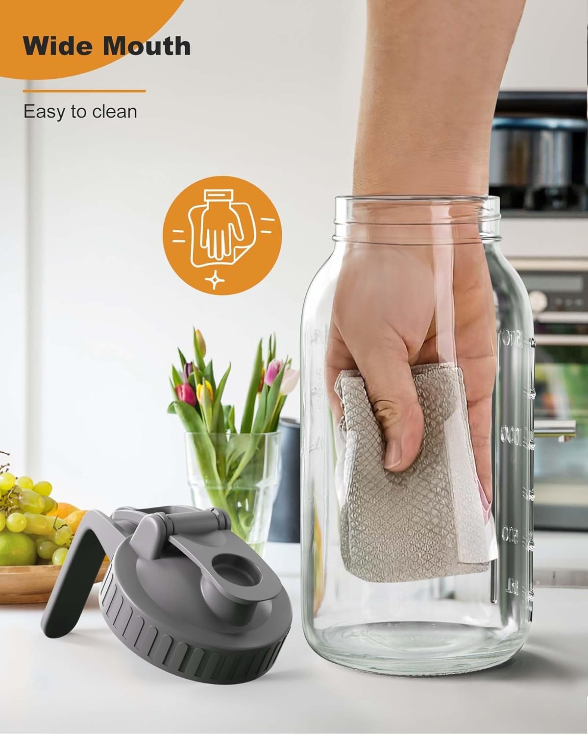 VA1KENE pitcher suitable for juice, tea, and iced coffee beverages.