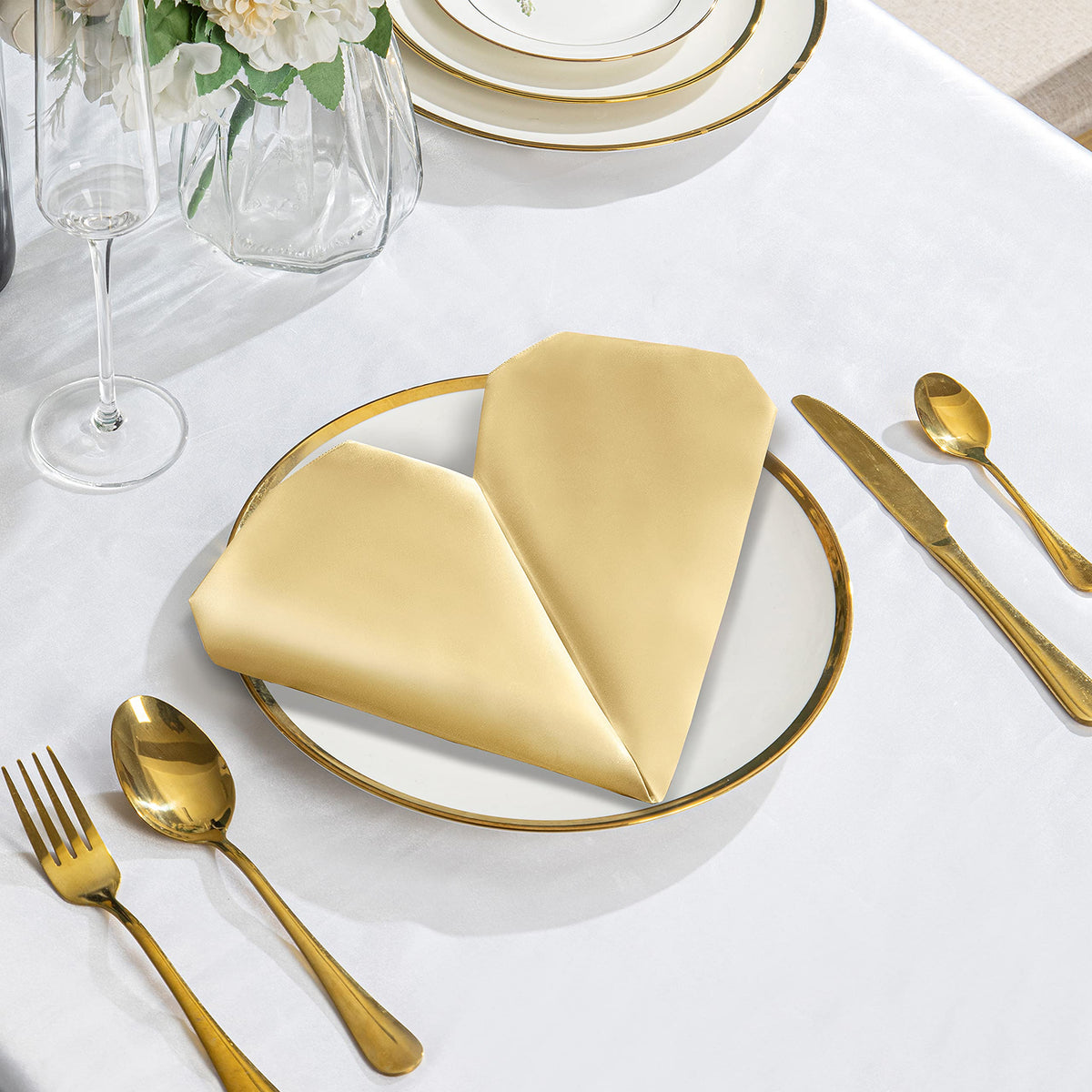 VACVELT square table napkins gold for upscale dining layouts