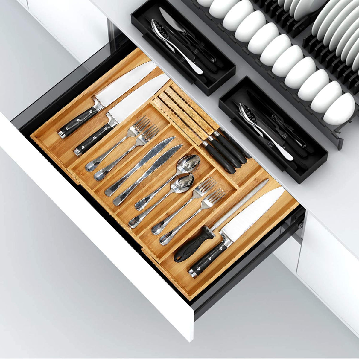 VaeFae drawer organizer expands to fit large spaces.