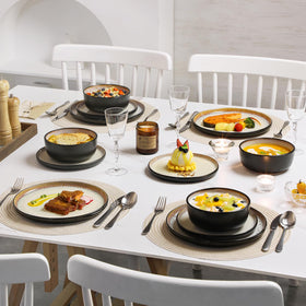 Vancasso Amber stoneware surface resists scratches in daily use.