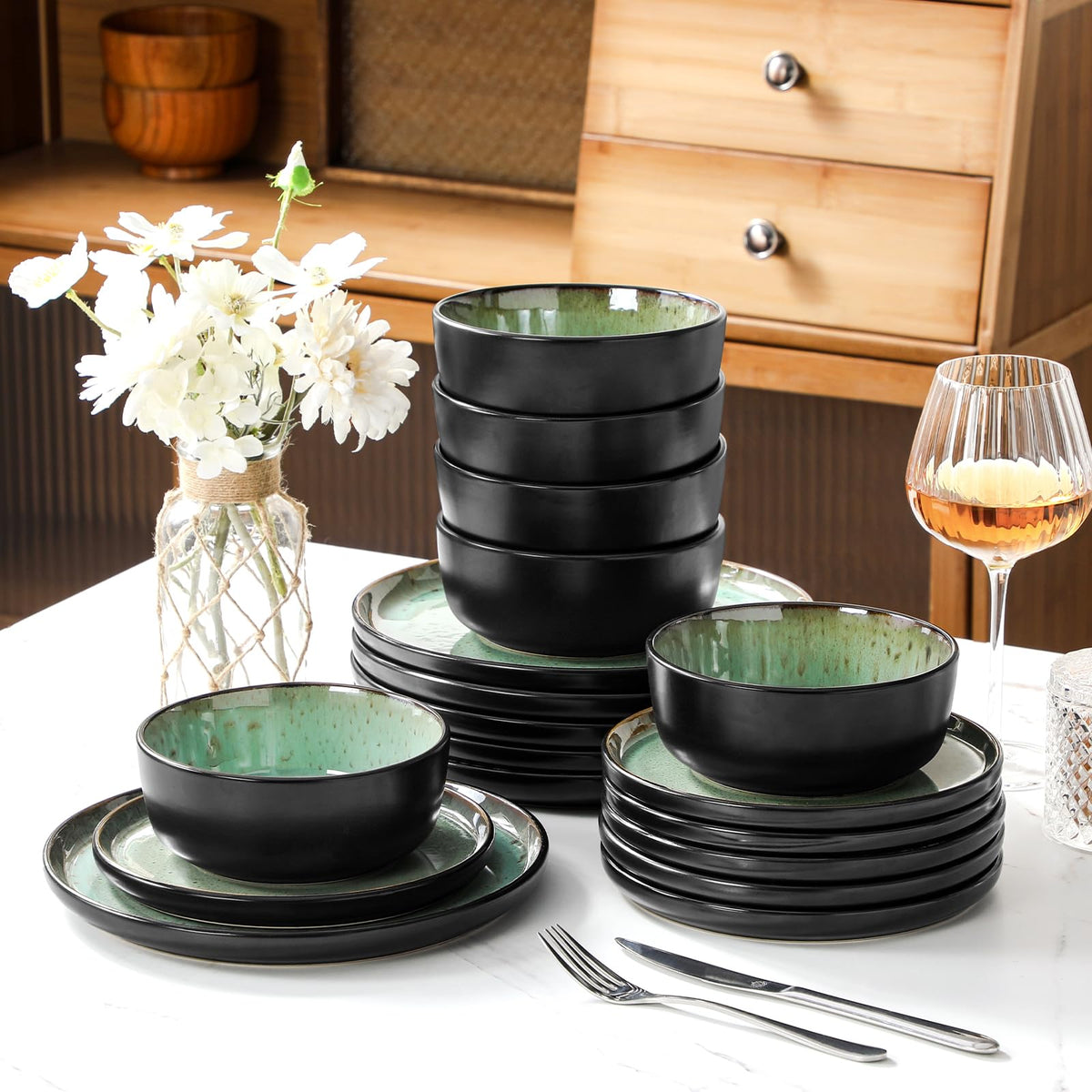 Vancasso AMBER turf green set is dishwasher safe for convenient cleanup.