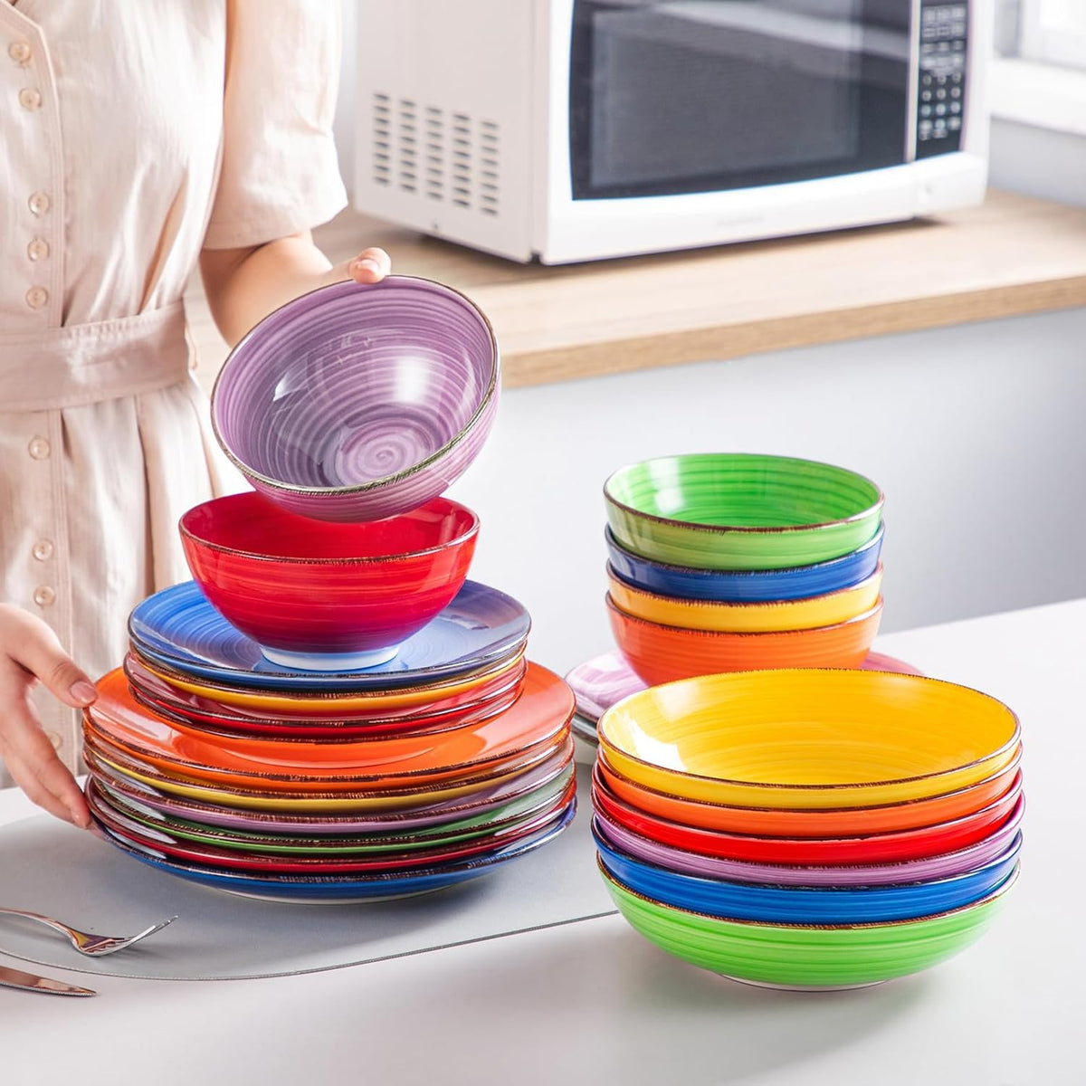 Vancasso Bonita color palette features four colors for versatile styling.