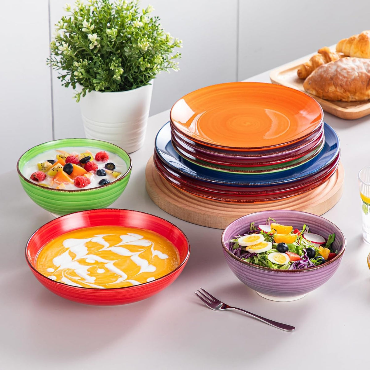 Vancasso Bonita ceramic plate emphasizes everyday reliability for daily meals.
