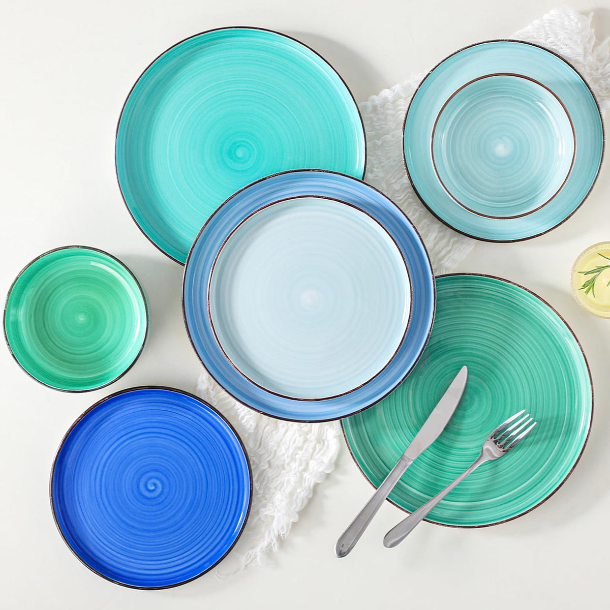 Vancasso Bonita lifestyle table setting demonstrates vibrant tableware in use.