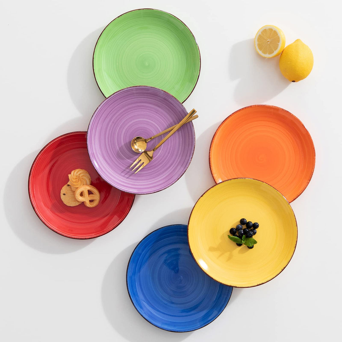 Vancasso Bonita Muticolor plate offers even heat distribution for even serving.