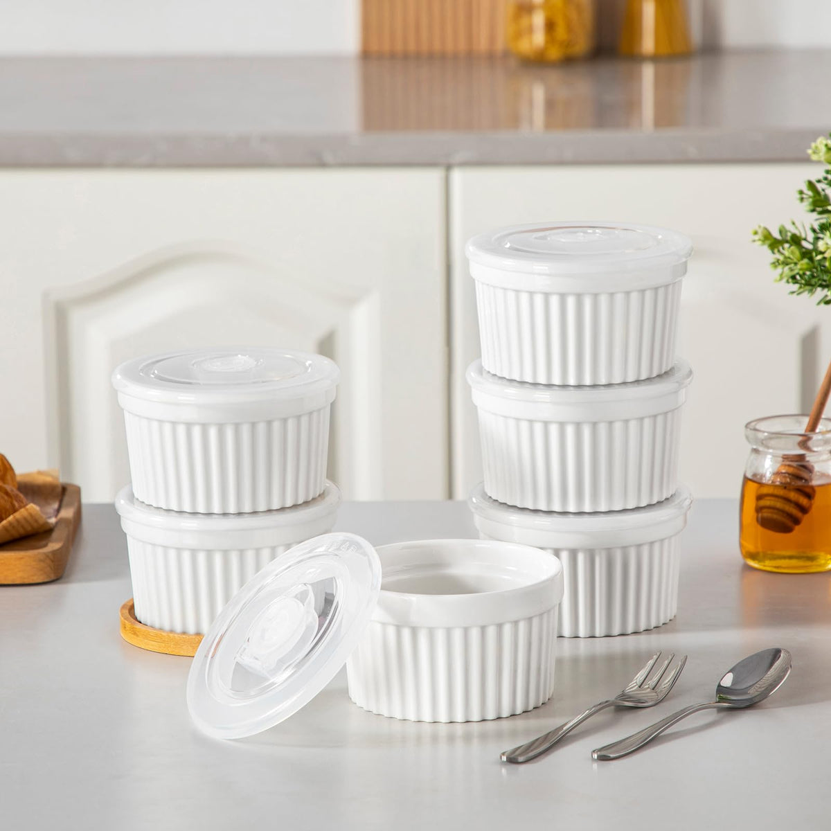 Chip resistant porcelain from Vancasso for daily kitchen use