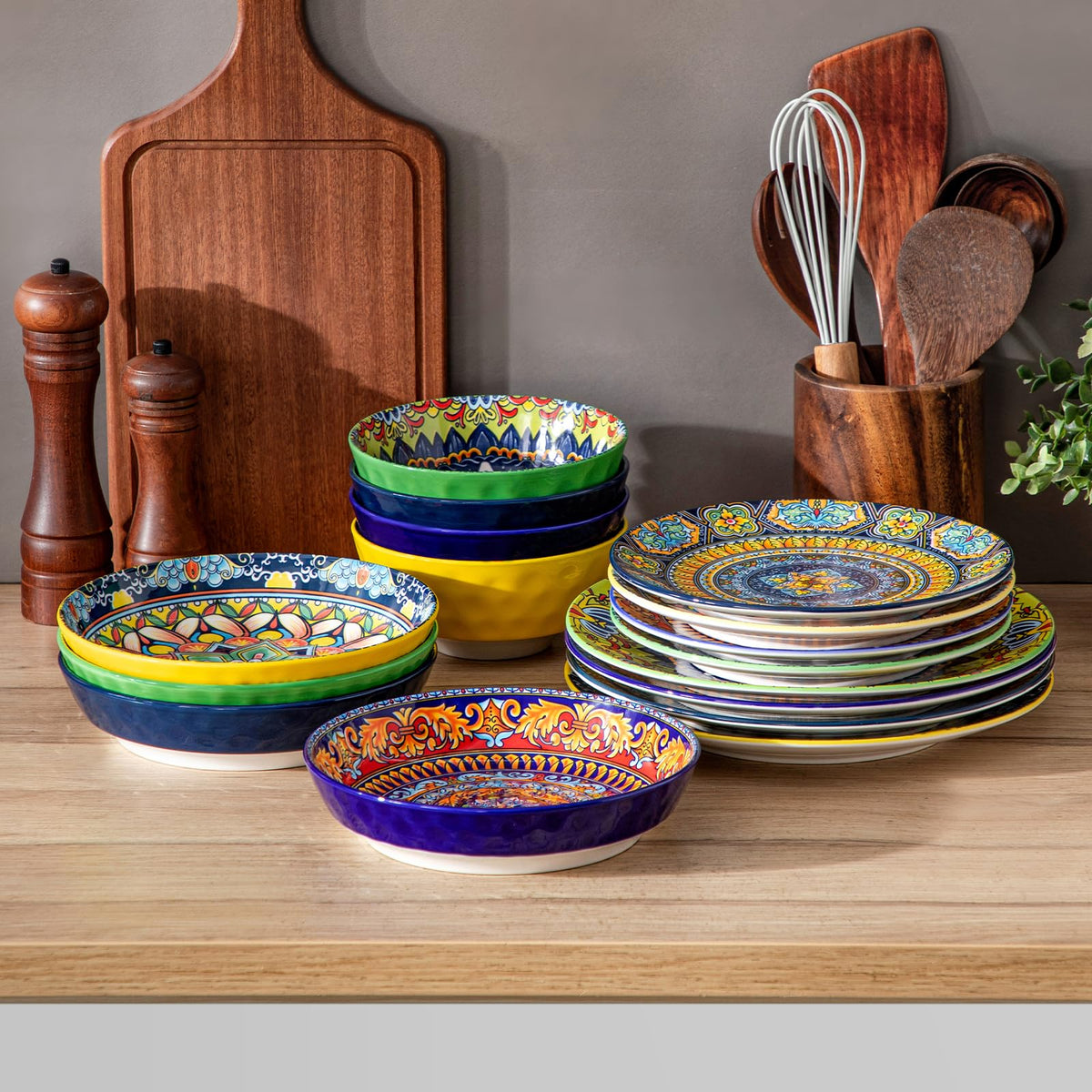 Vancasso KRVI dishwasher-safe sets simplify cleanup after meals and gatherings.