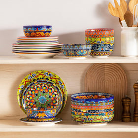 Vancasso KRVI microwave-safe dishes enable quick reheating with style.