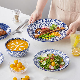 Vancasso Selene closeup floral design plates featuring floral accents