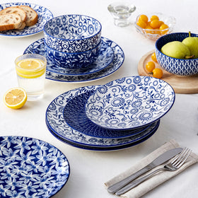 Vancasso Selene dining table set display for entertaining guests