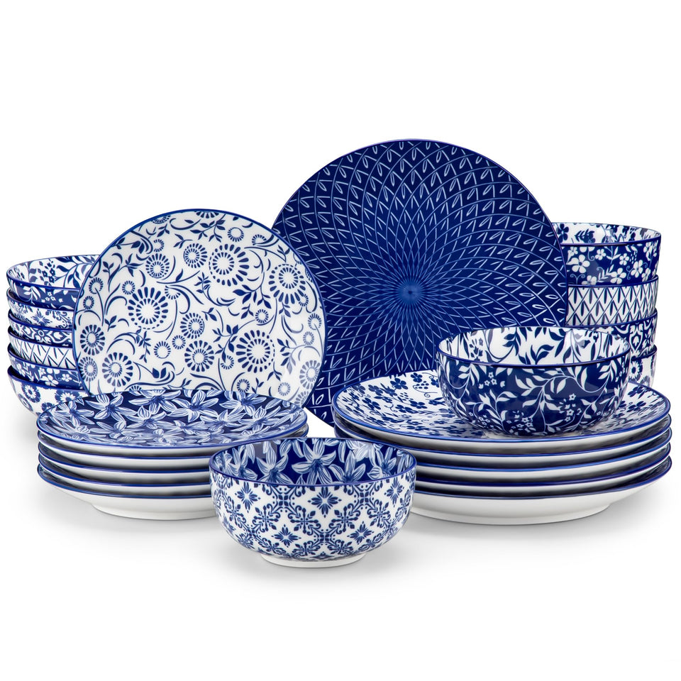 Vancasso Selene dinner plates with blue and white glaze for timeless dining.