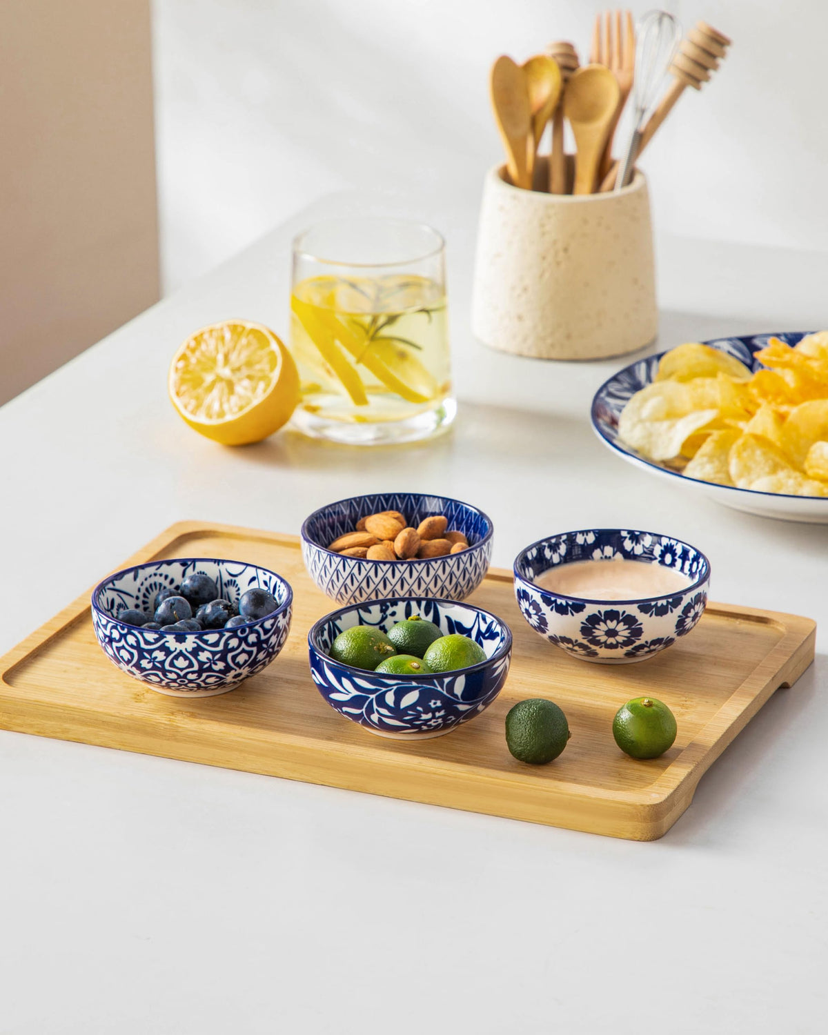 Vancasso Selene gift-worthy mini bowls suitable for birthdays and housewarmings.