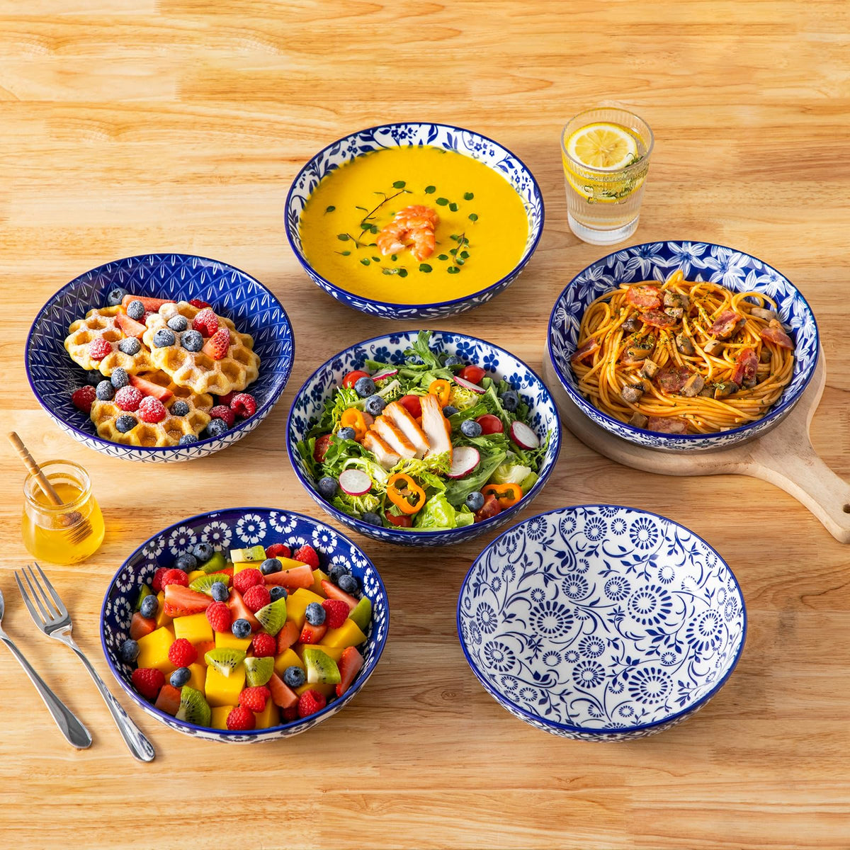 Vancasso Selene microwave-safe bowls for reheating leftovers quickly.