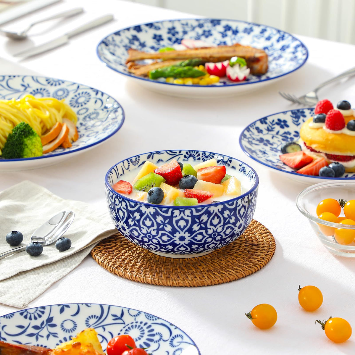 Vancasso Selene table setting ready for a casual dinner
