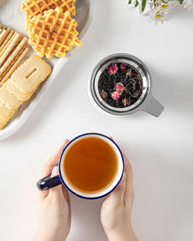Vancasso SELENE microwave-safe mug for convenient reheating