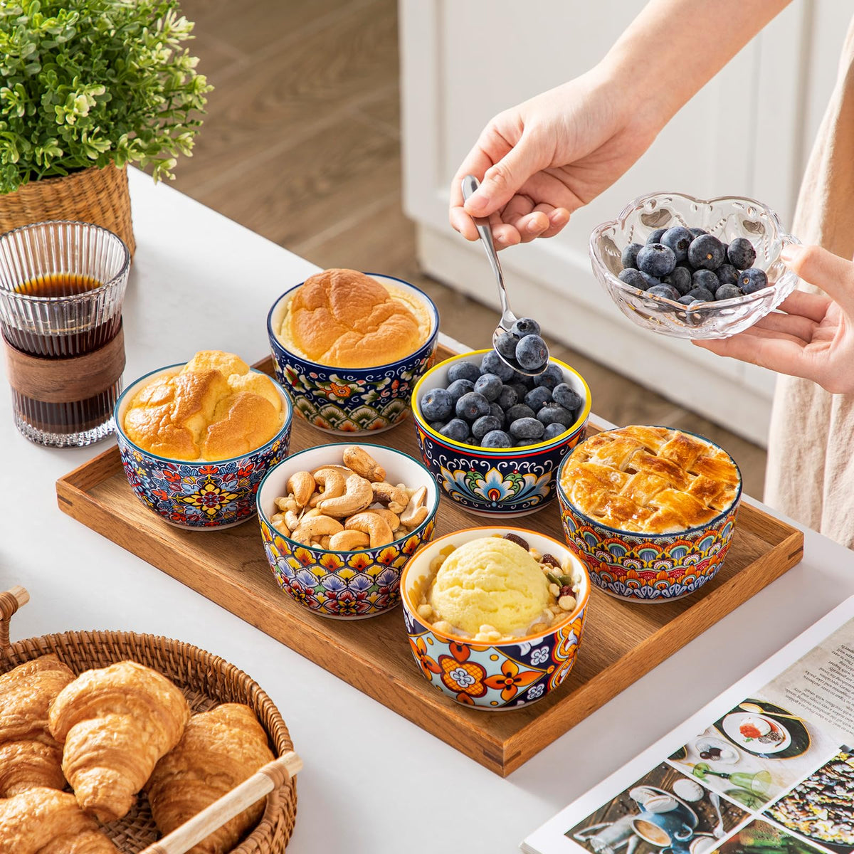 Vancasso 6-piece set makes a colorful gift for cooks and hosts.