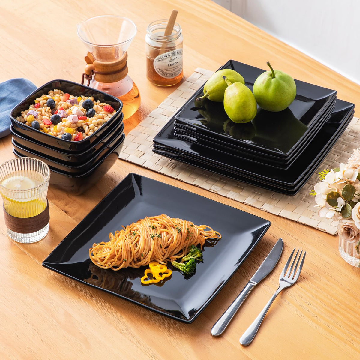 Vancasso Soho microwave-safe dinnerware for quick reheating.