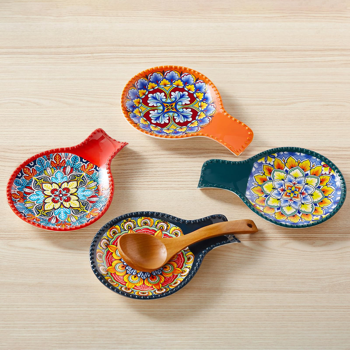 Vancasso spoon rest blue makes a thoughtful gift for housewarmings and weddings.