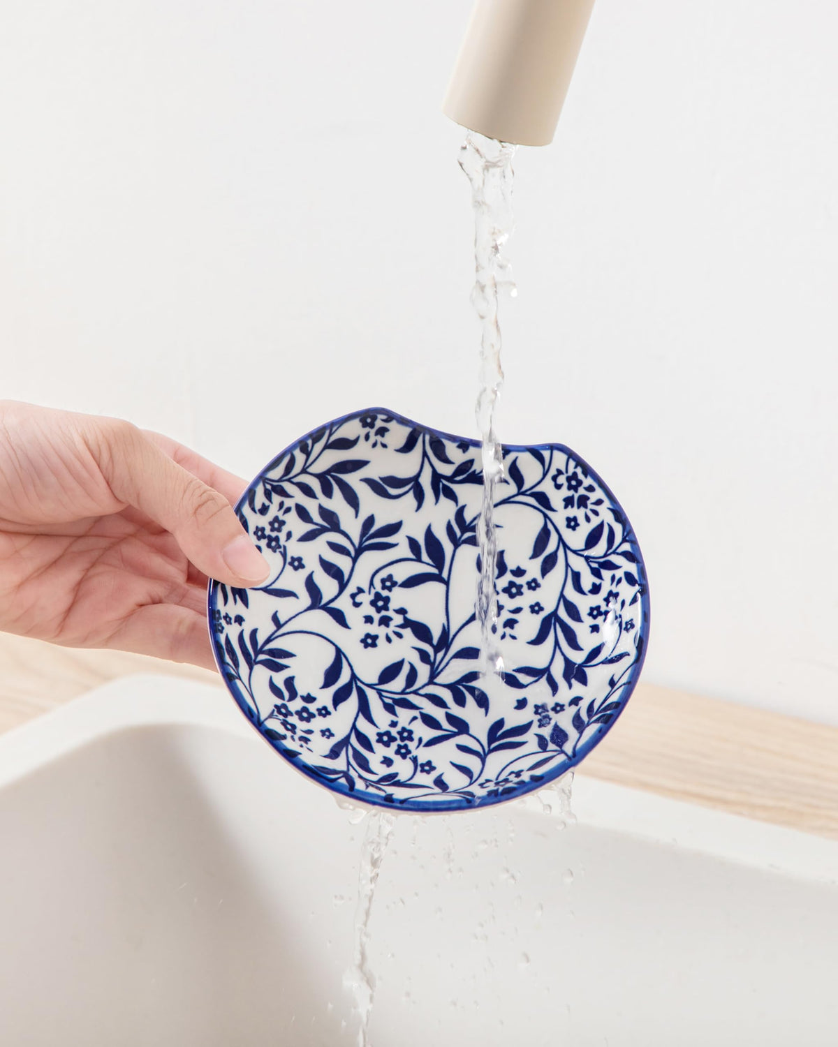 Vancasso versatile spoon rest doubles as small tray for jewelry or soap.