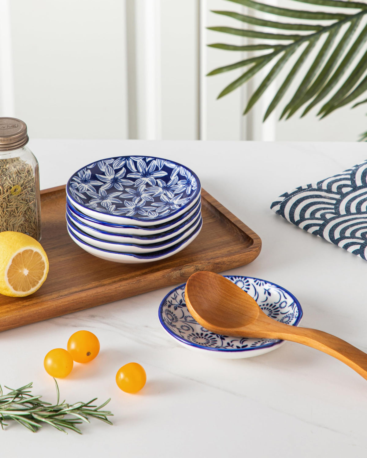 Vancasso nesting spoon rests save cabinet space when not in use.