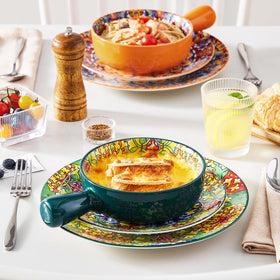 Vancasso stackable bowls save cupboard space when stored.