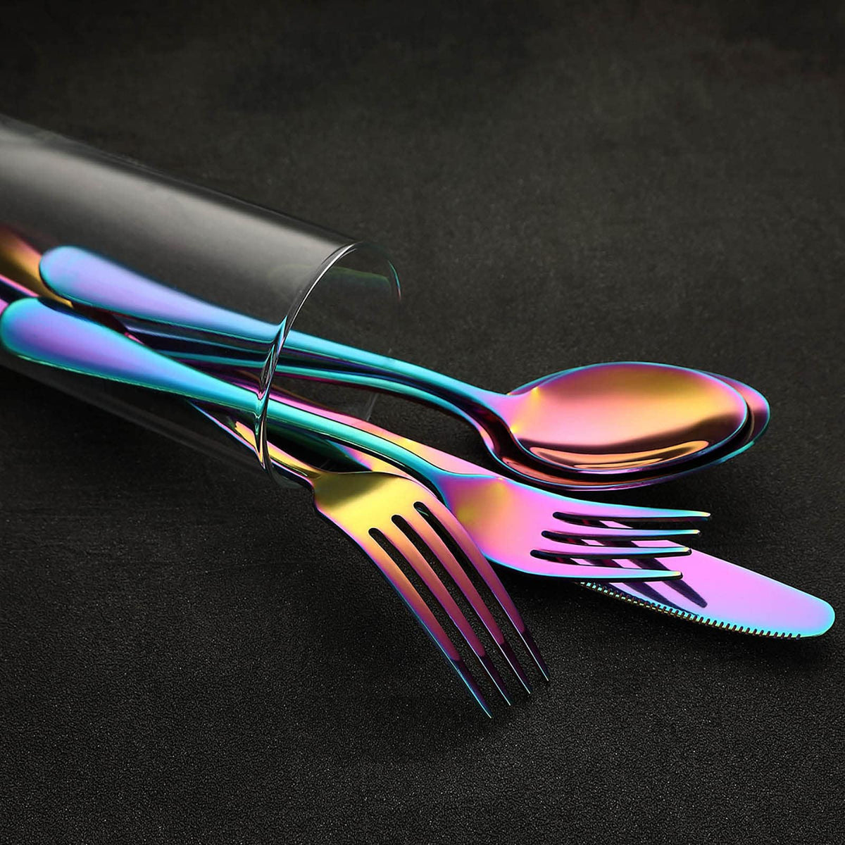 VANDBAO Rainbow flatware titanium coating enhances hardness and resists scratches.