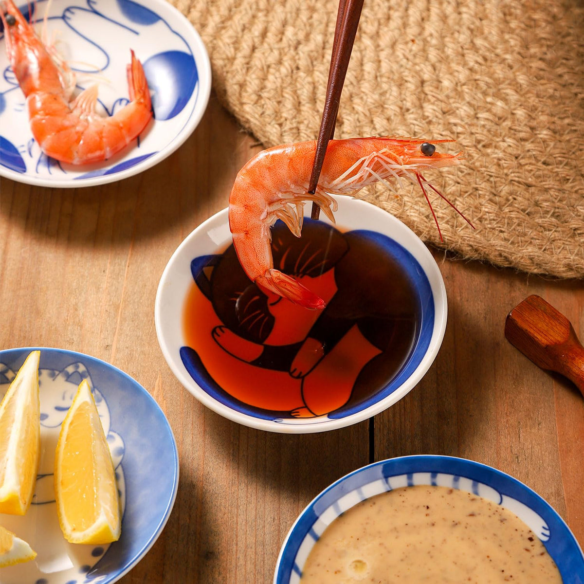 VanEnjoy dishwasher-safe plates simplify cleanup after snacks and desserts.