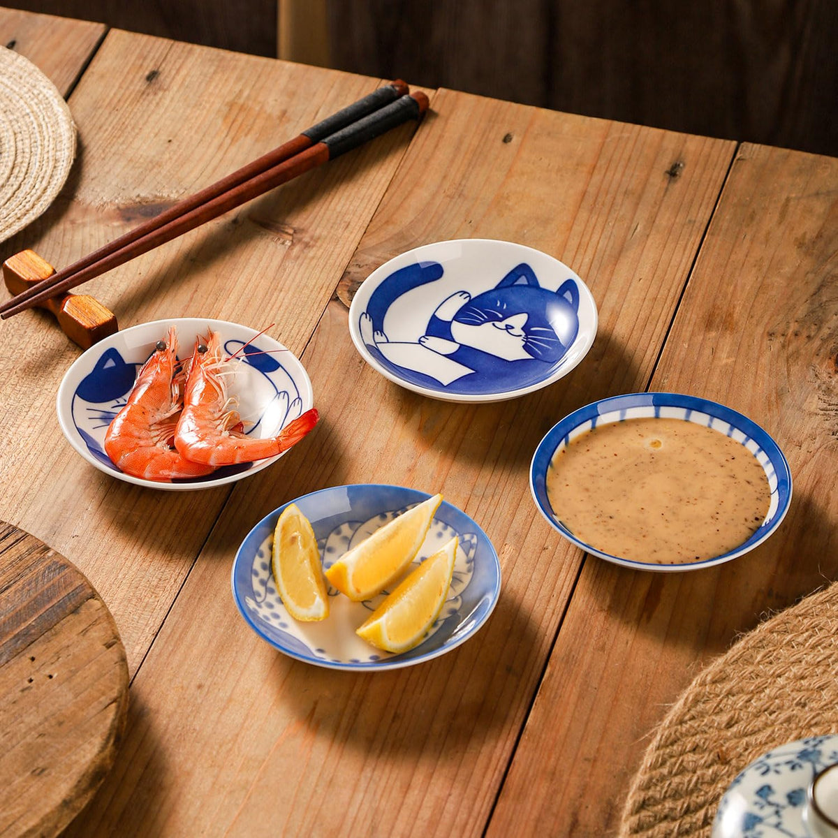 VanEnjoy compact 10 cm plates support portion-control with playful presentation.